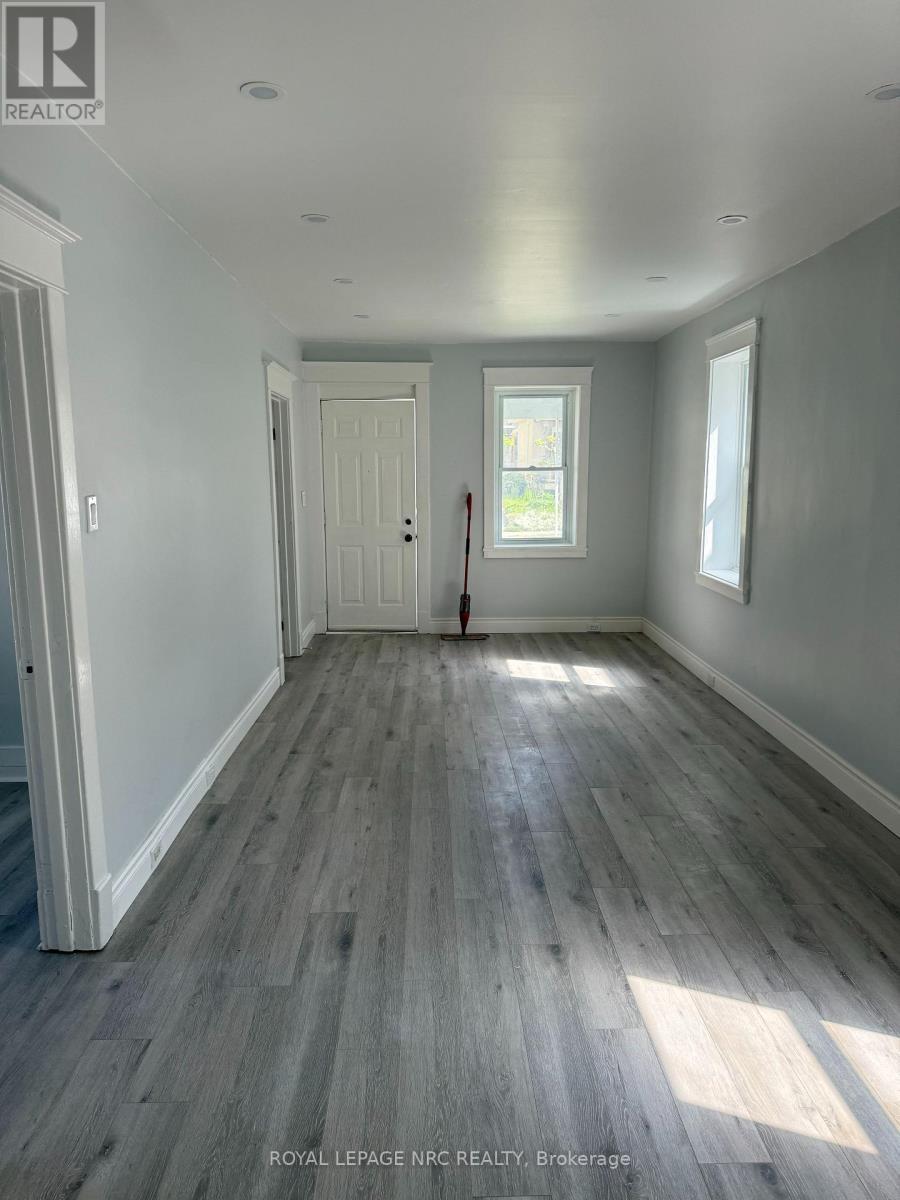 












6328 KER STREET

,
Niagara Falls (Dorchester),




Ontario
L2G1X8

