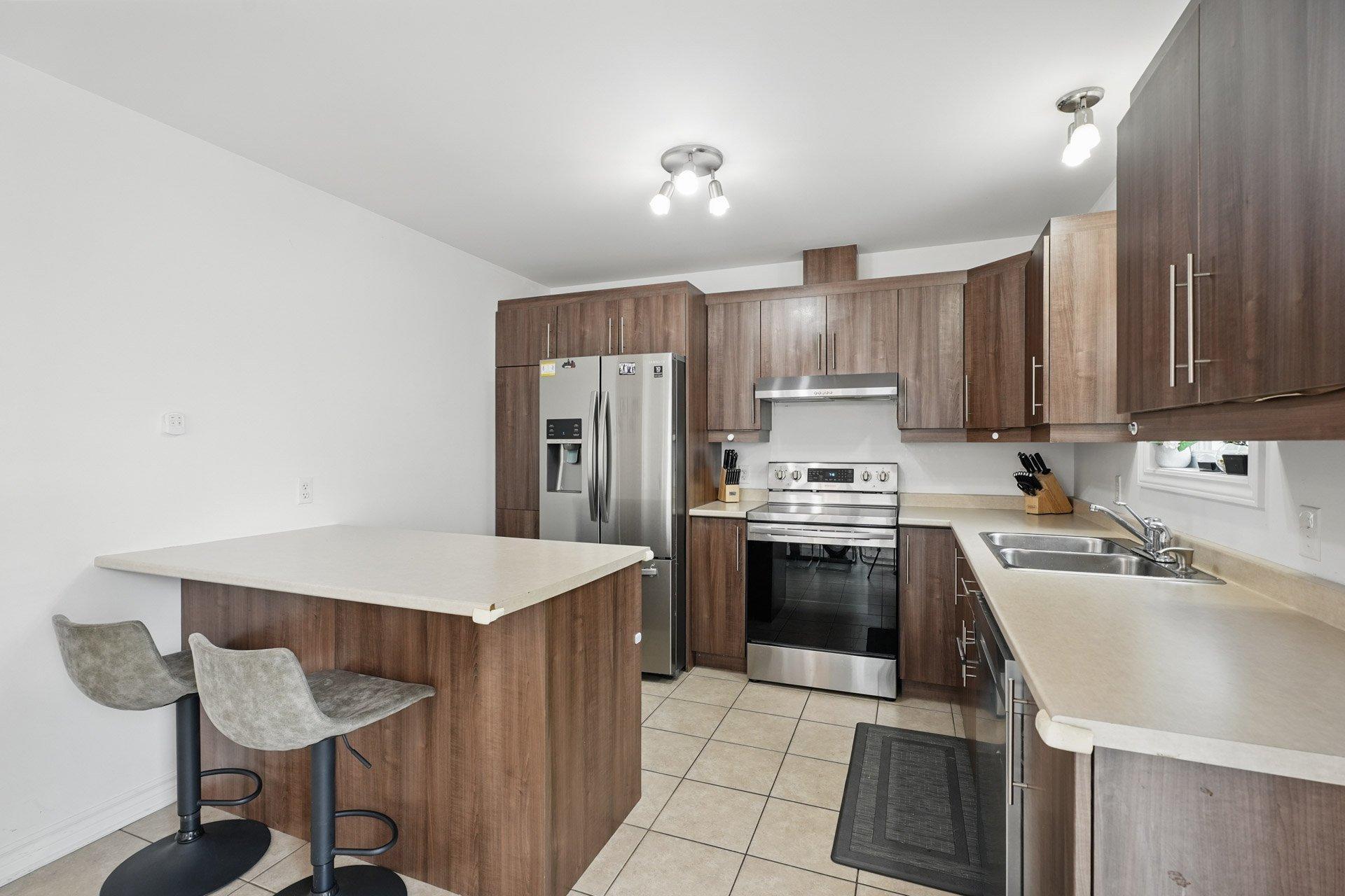 









126


Rue Marcelle-Ferron

,
Gatineau (Gatineau),




QC
J8P0H3

