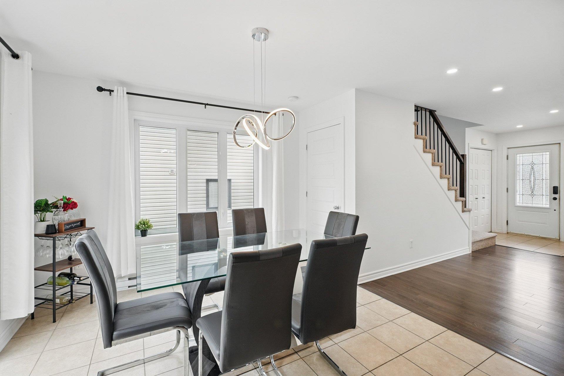 









126


Rue Marcelle-Ferron

,
Gatineau (Gatineau),




QC
J8P0H3

