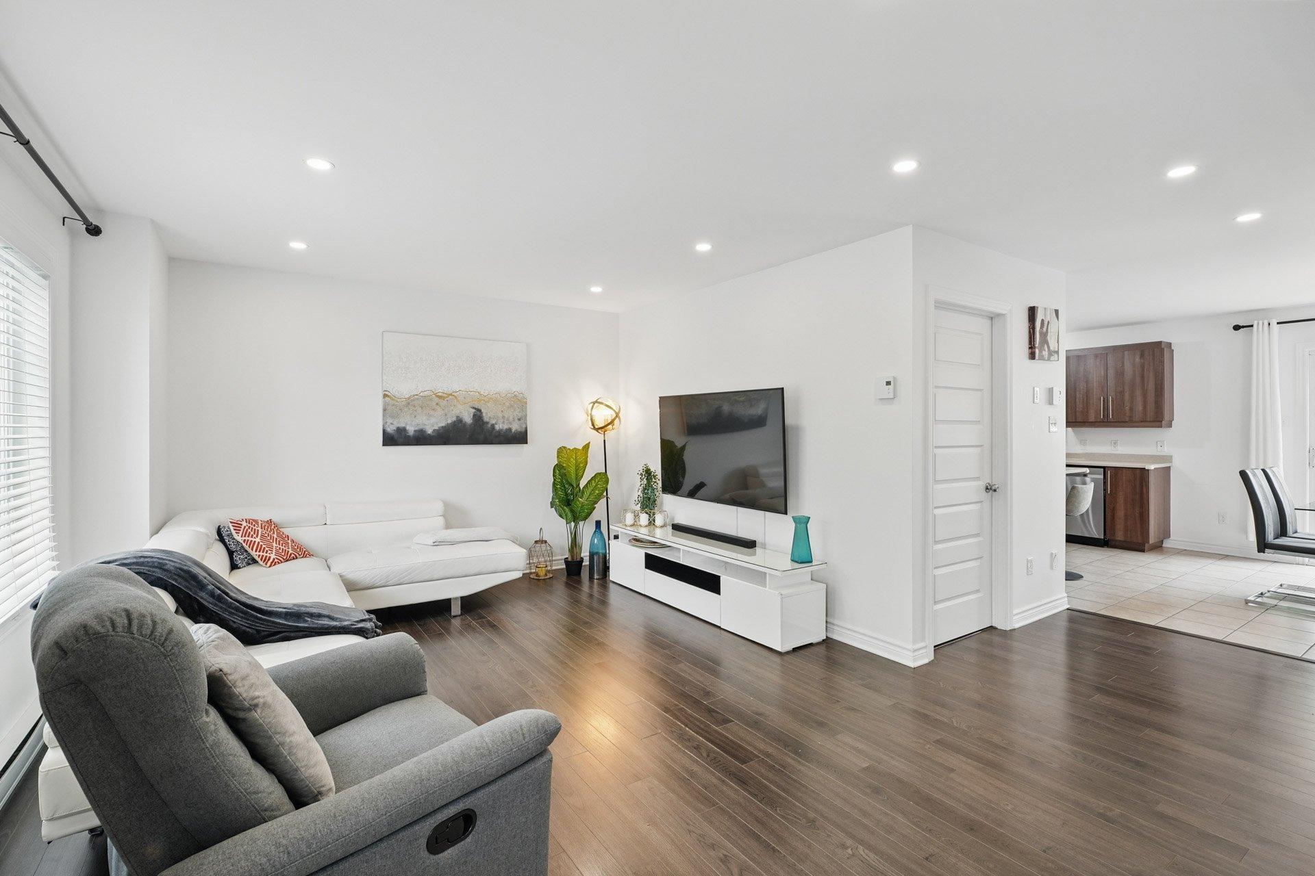 









126


Rue Marcelle-Ferron

,
Gatineau (Gatineau),




QC
J8P0H3


