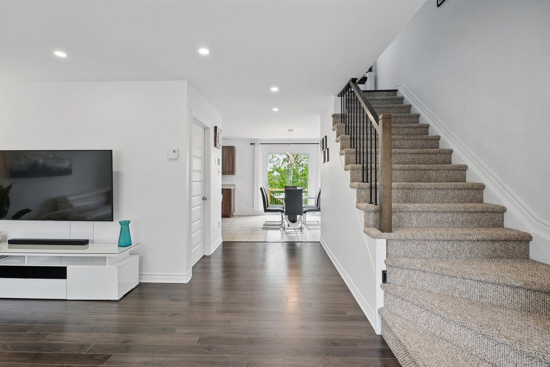 









126


Rue Marcelle-Ferron

,
Gatineau (Gatineau),




QC
J8P0H3

