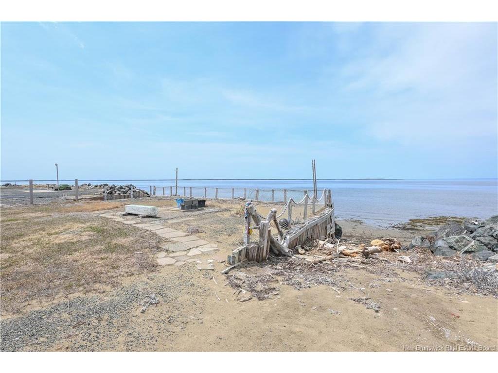 









38


Forbes

LANE,
Pointe-Alexandre,




NB
E8T 1H9

