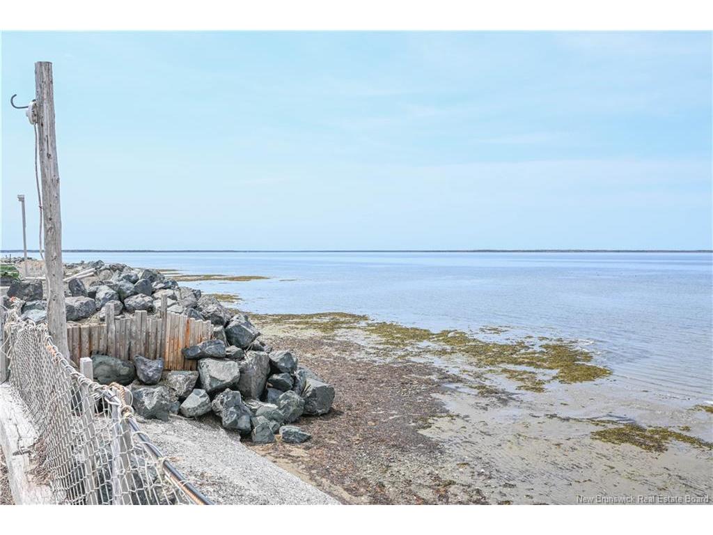 









38


Forbes

LANE,
Pointe-Alexandre,




NB
E8T 1H9

