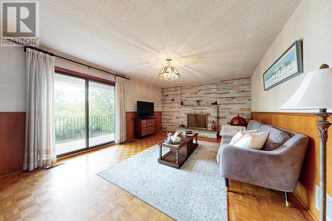












2946 WESTON ROAD

,
Toronto,




Ontario
M9M2S7

