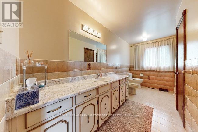 












2946 WESTON ROAD

,
Toronto,




Ontario
M9M2S7

