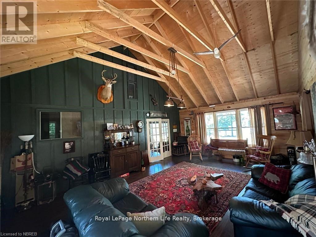 












11515 RABBIT LAKE

,
Temagami,




Ontario
P0H2H0

