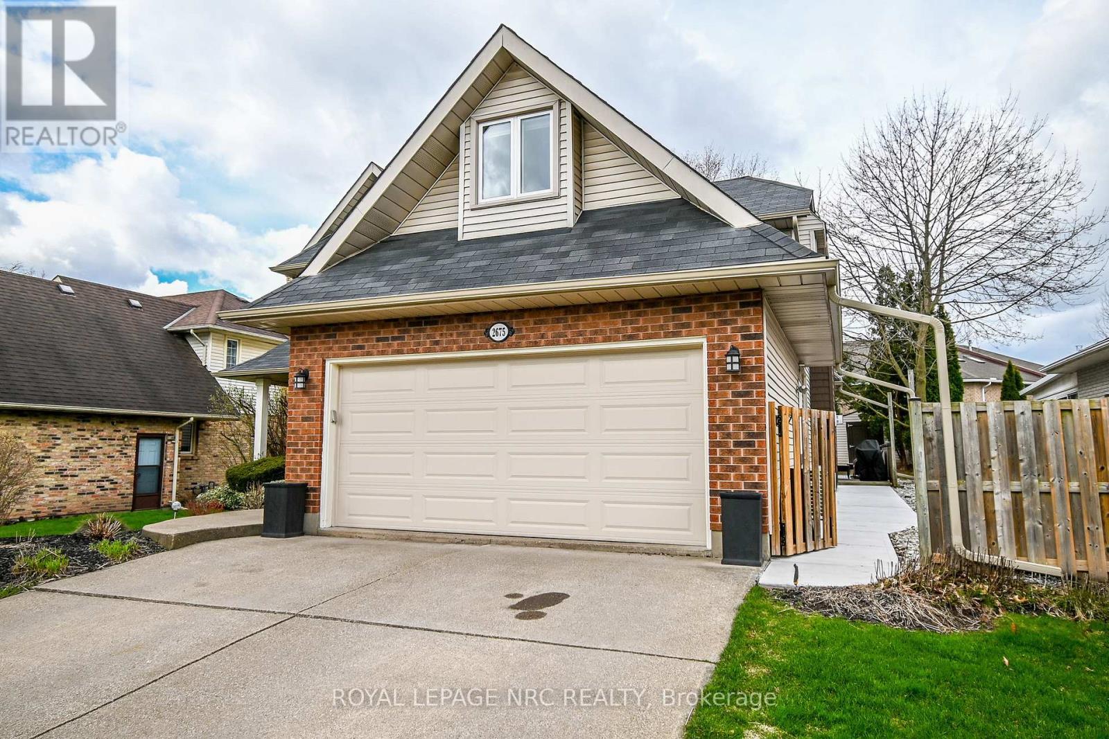 












2675 MOUNTAINCREST AVENUE

,
Niagara Falls (Church's Lane),




Ontario
L2J4H8

