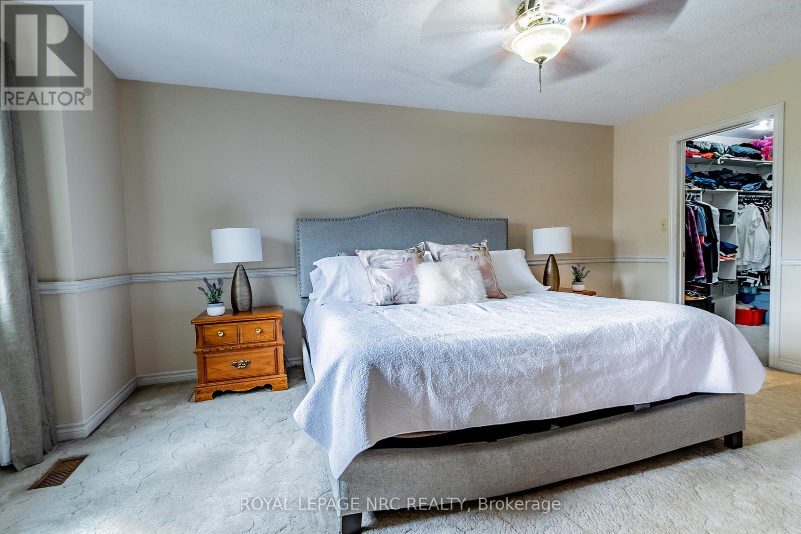 












2675 MOUNTAINCREST AVENUE

,
Niagara Falls (Church's Lane),




Ontario
L2J4H8

