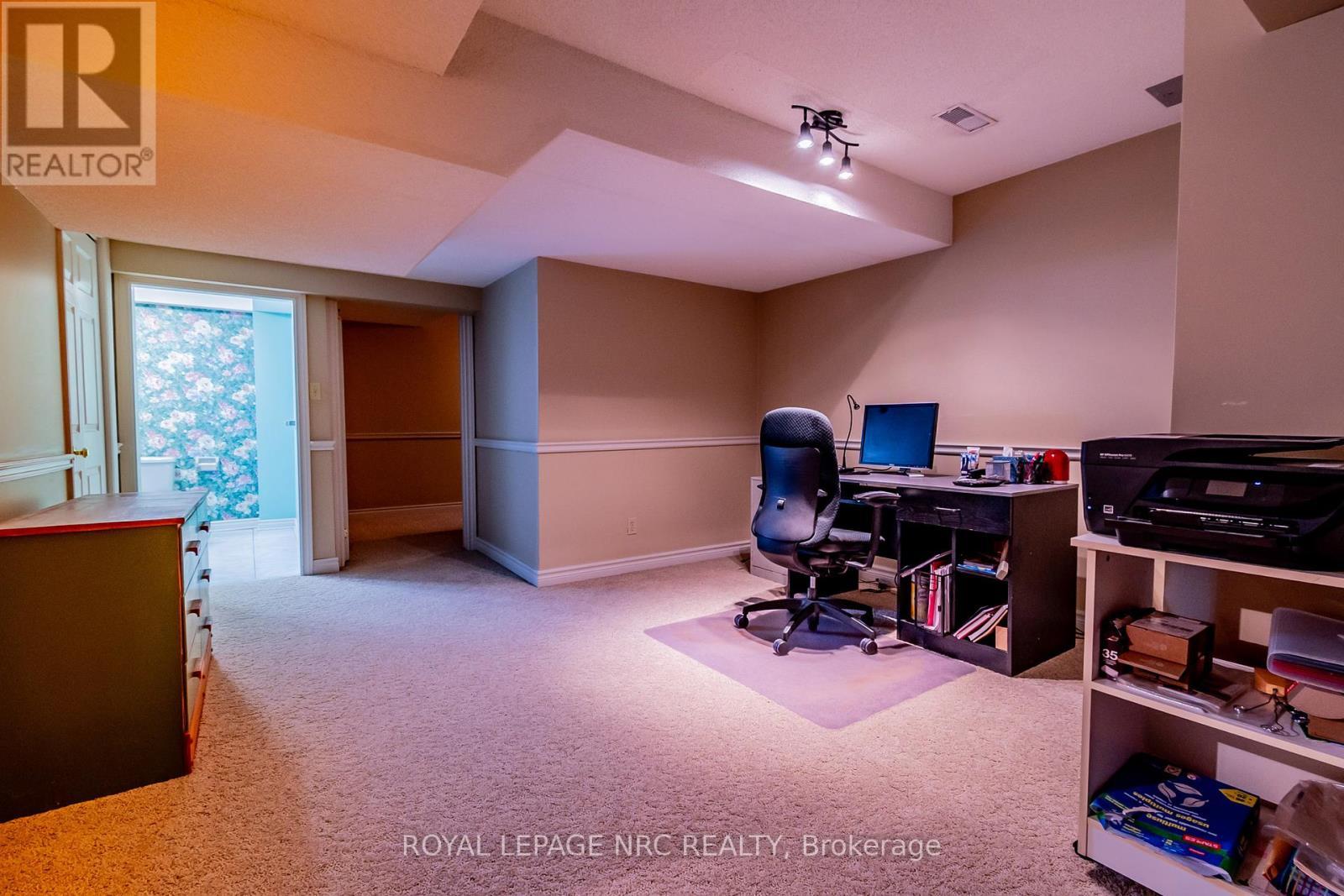 












2675 MOUNTAINCREST AVENUE

,
Niagara Falls (Church's Lane),




Ontario
L2J4H8

