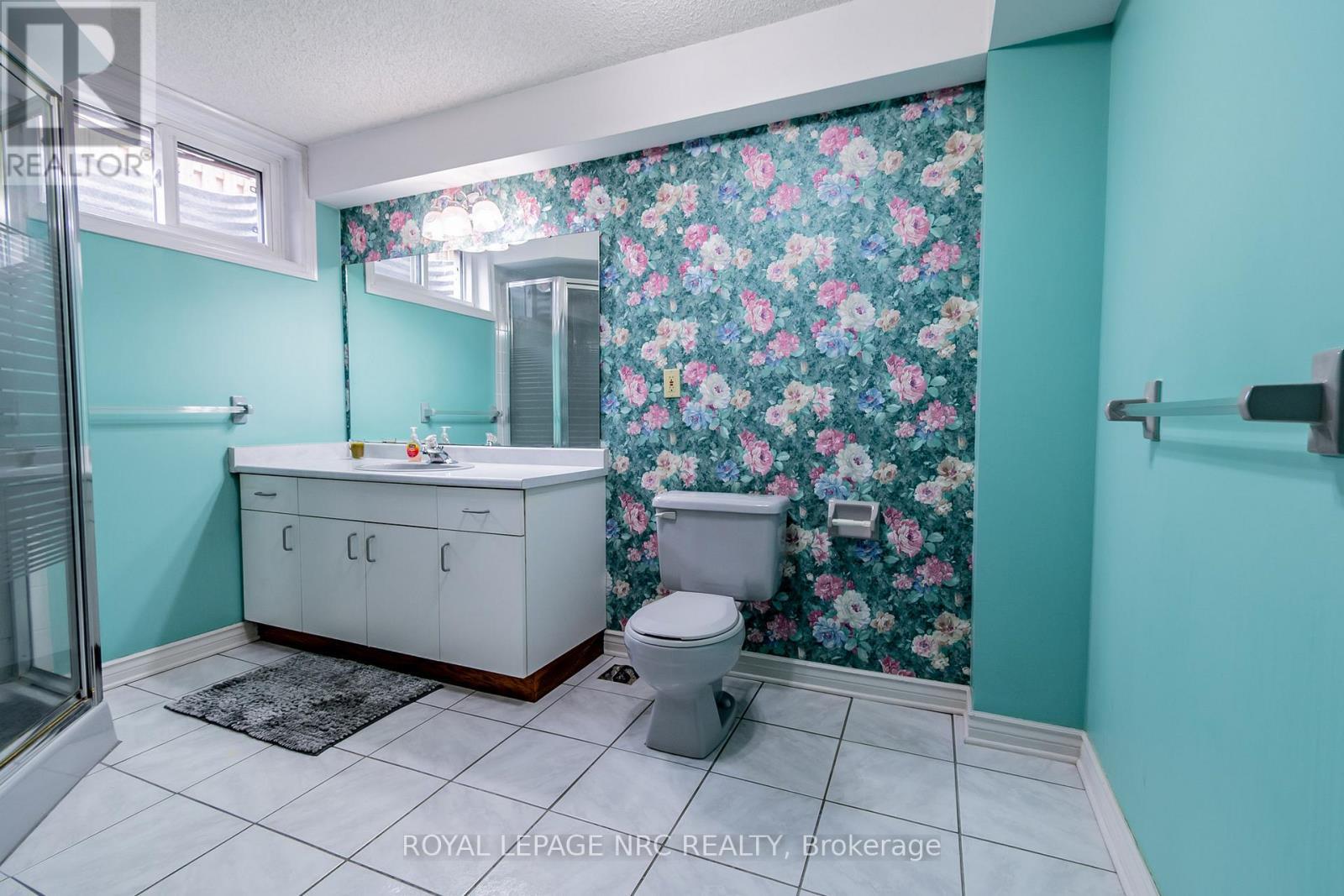 












2675 MOUNTAINCREST AVENUE

,
Niagara Falls (Church's Lane),




Ontario
L2J4H8

