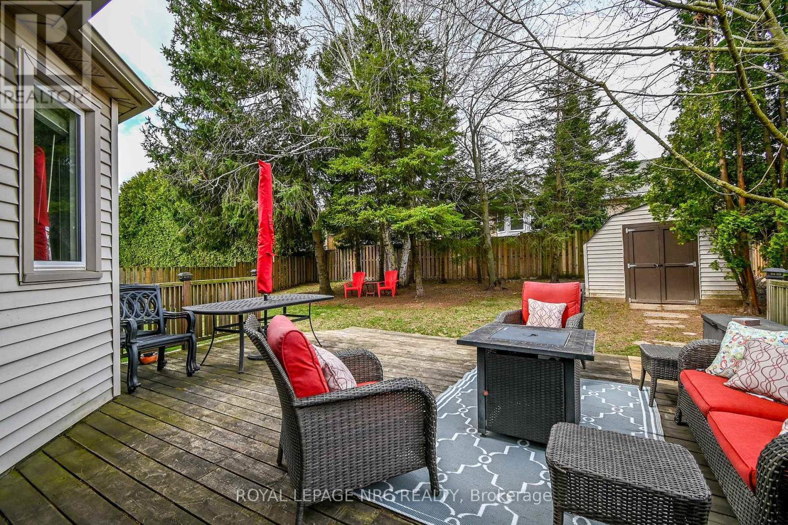 












2675 MOUNTAINCREST AVENUE

,
Niagara Falls (Church's Lane),




Ontario
L2J4H8

