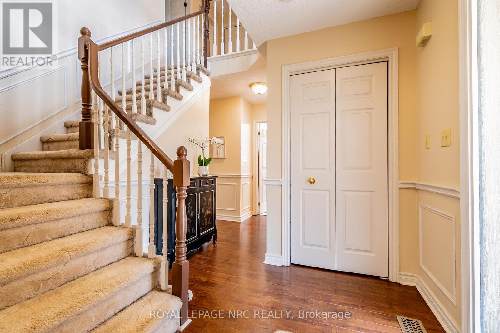 












2675 MOUNTAINCREST AVENUE

,
Niagara Falls (Church's Lane),




Ontario
L2J4H8

