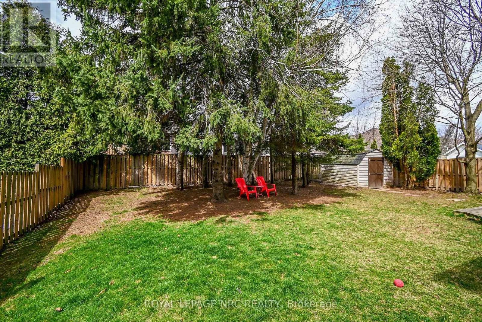 












2675 MOUNTAINCREST AVENUE

,
Niagara Falls (Church's Lane),




Ontario
L2J4H8

