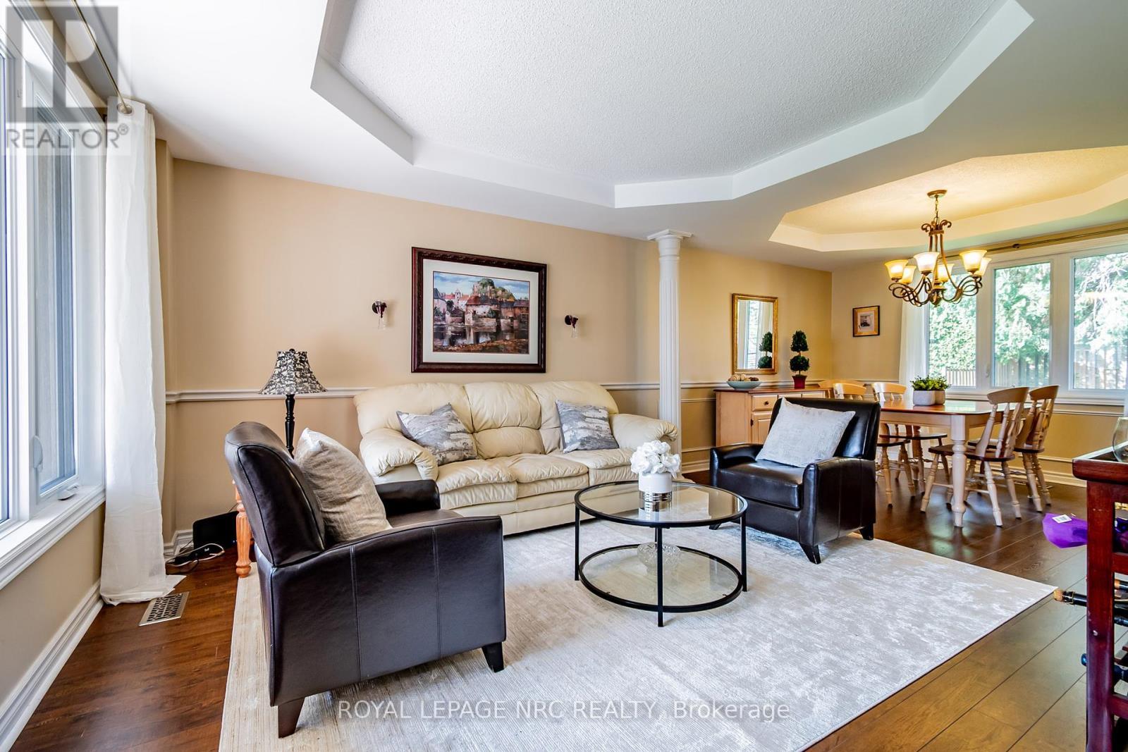 












2675 MOUNTAINCREST AVENUE

,
Niagara Falls (Church's Lane),




Ontario
L2J4H8

