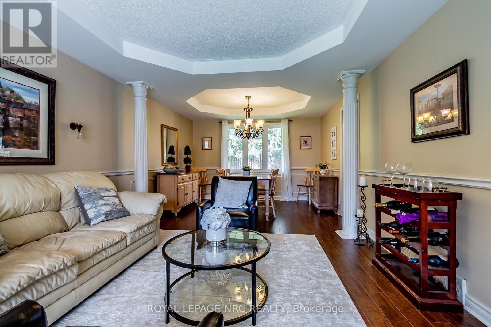 












2675 MOUNTAINCREST AVENUE

,
Niagara Falls (Church's Lane),




Ontario
L2J4H8


