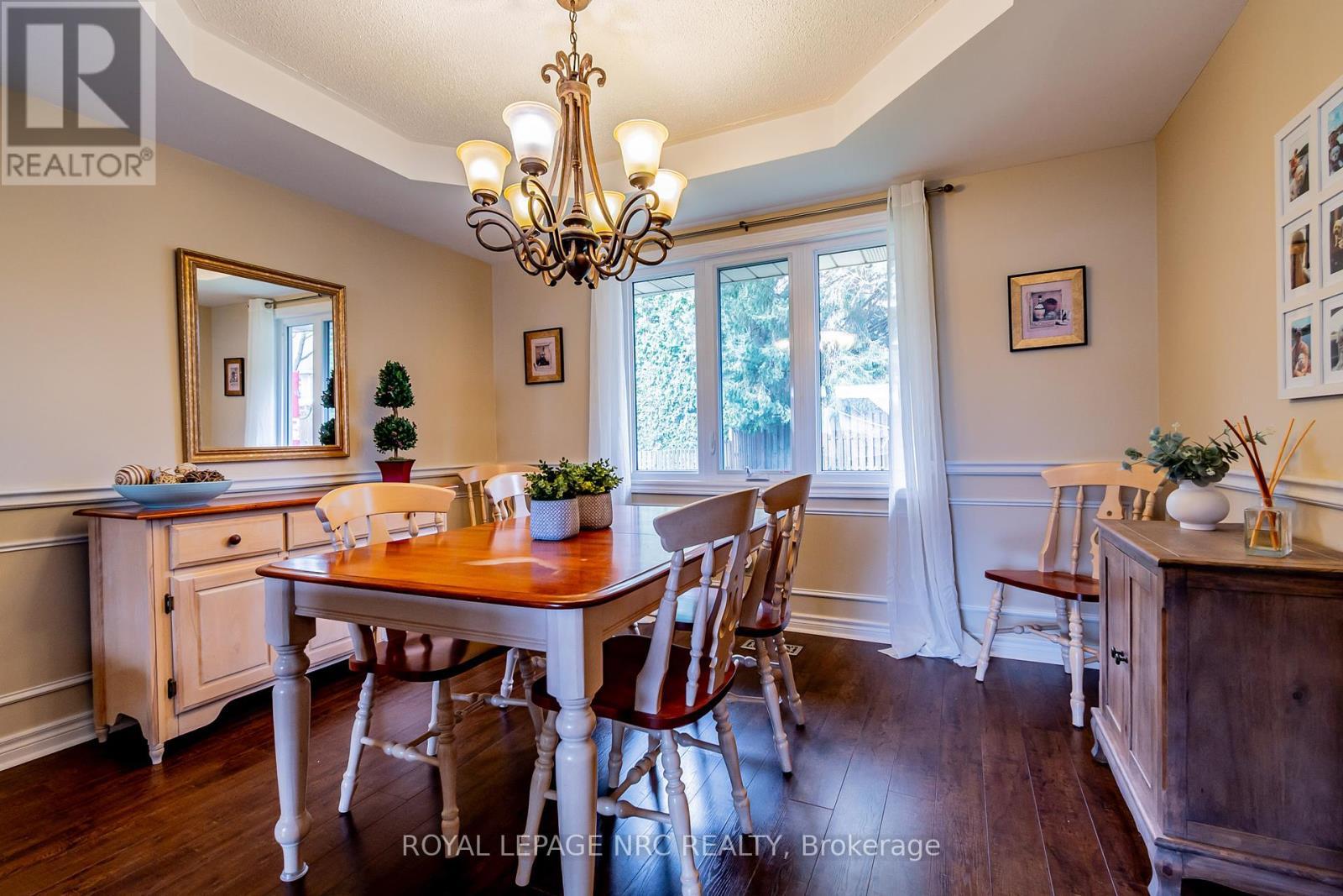 












2675 MOUNTAINCREST AVENUE

,
Niagara Falls (Church's Lane),




Ontario
L2J4H8

