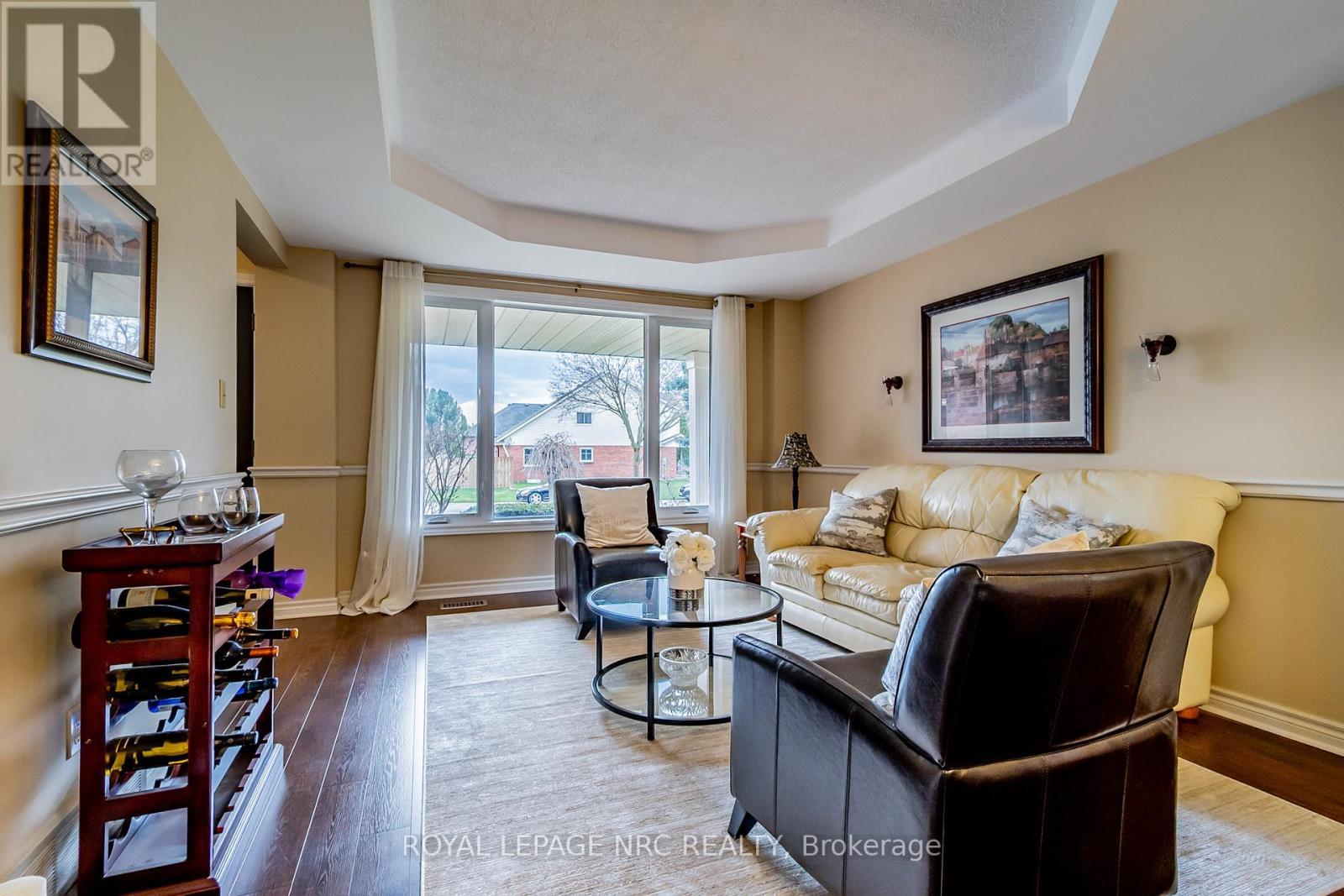 












2675 MOUNTAINCREST AVENUE

,
Niagara Falls (Church's Lane),




Ontario
L2J4H8

