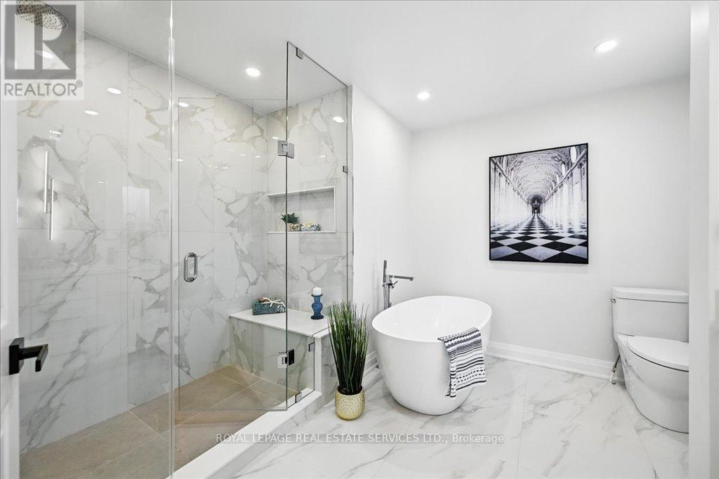 












1184 RUSHBROOKE DRIVE

,
Oakville,




Ontario
L6M1H7


