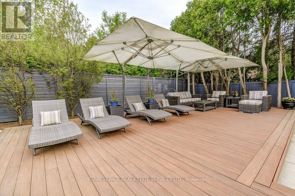












144 SPARLING COURT

,
Oakville,




Ontario
L6K2J7

