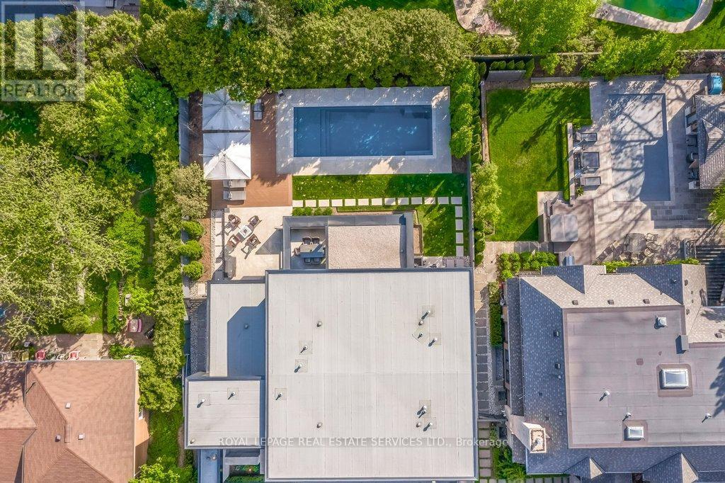 












144 SPARLING COURT

,
Oakville,




Ontario
L6K2J7

