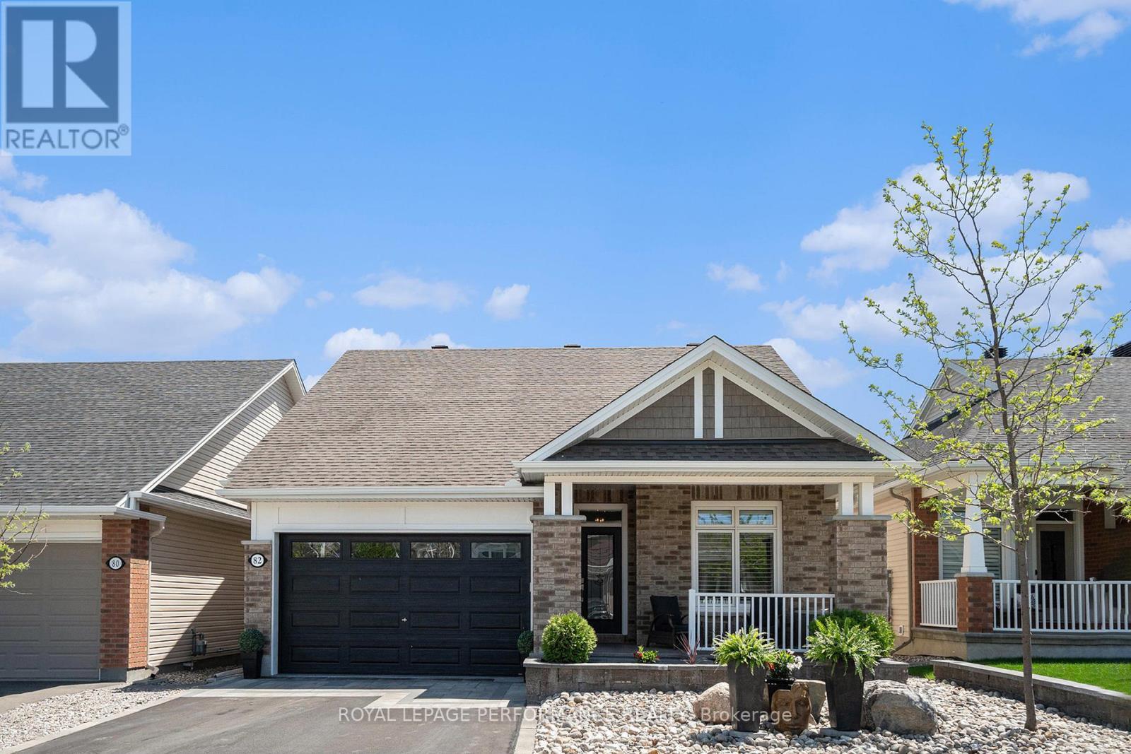 












82 KAYENTA STREET

,
Ottawa,




Ontario
K2S2K7


