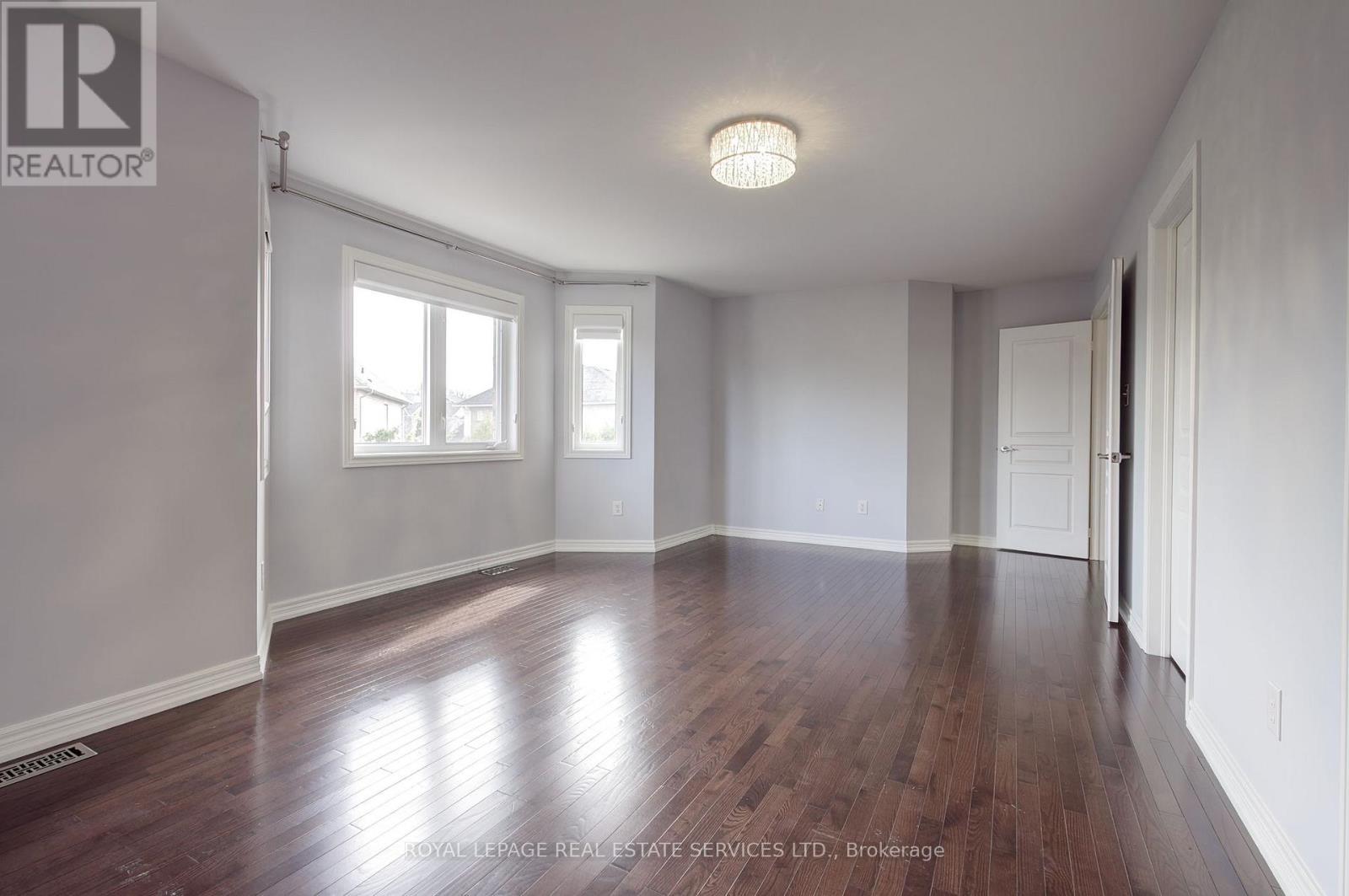 












393 BURLOAK DRIVE

,
Oakville,




Ontario
L6L6W8

