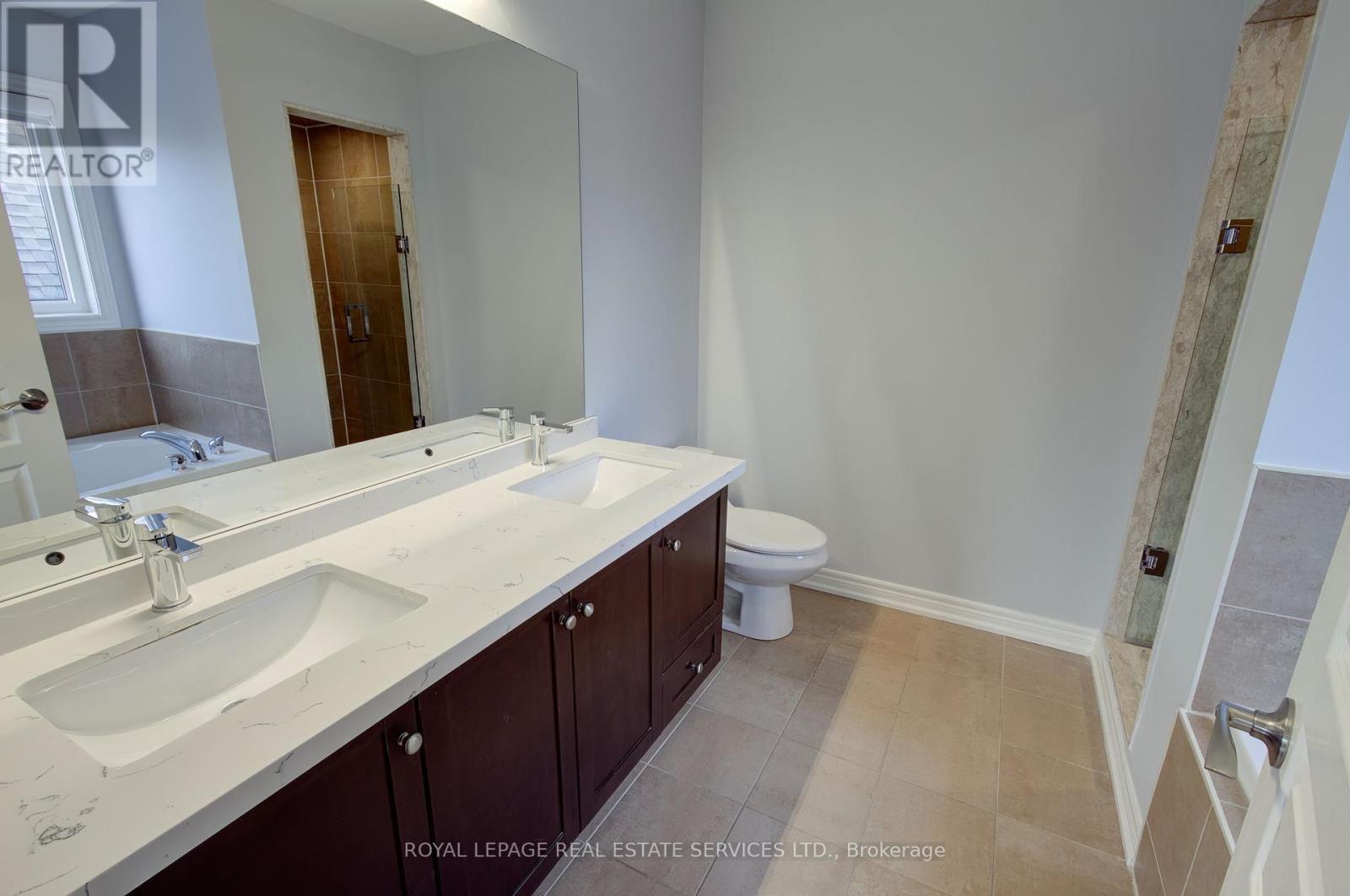 












393 BURLOAK DRIVE

,
Oakville,




Ontario
L6L6W8


