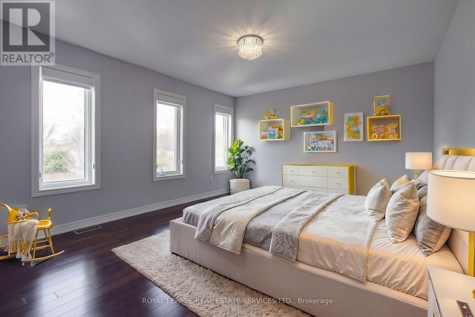 












393 BURLOAK DRIVE

,
Oakville,




Ontario
L6L6W8

