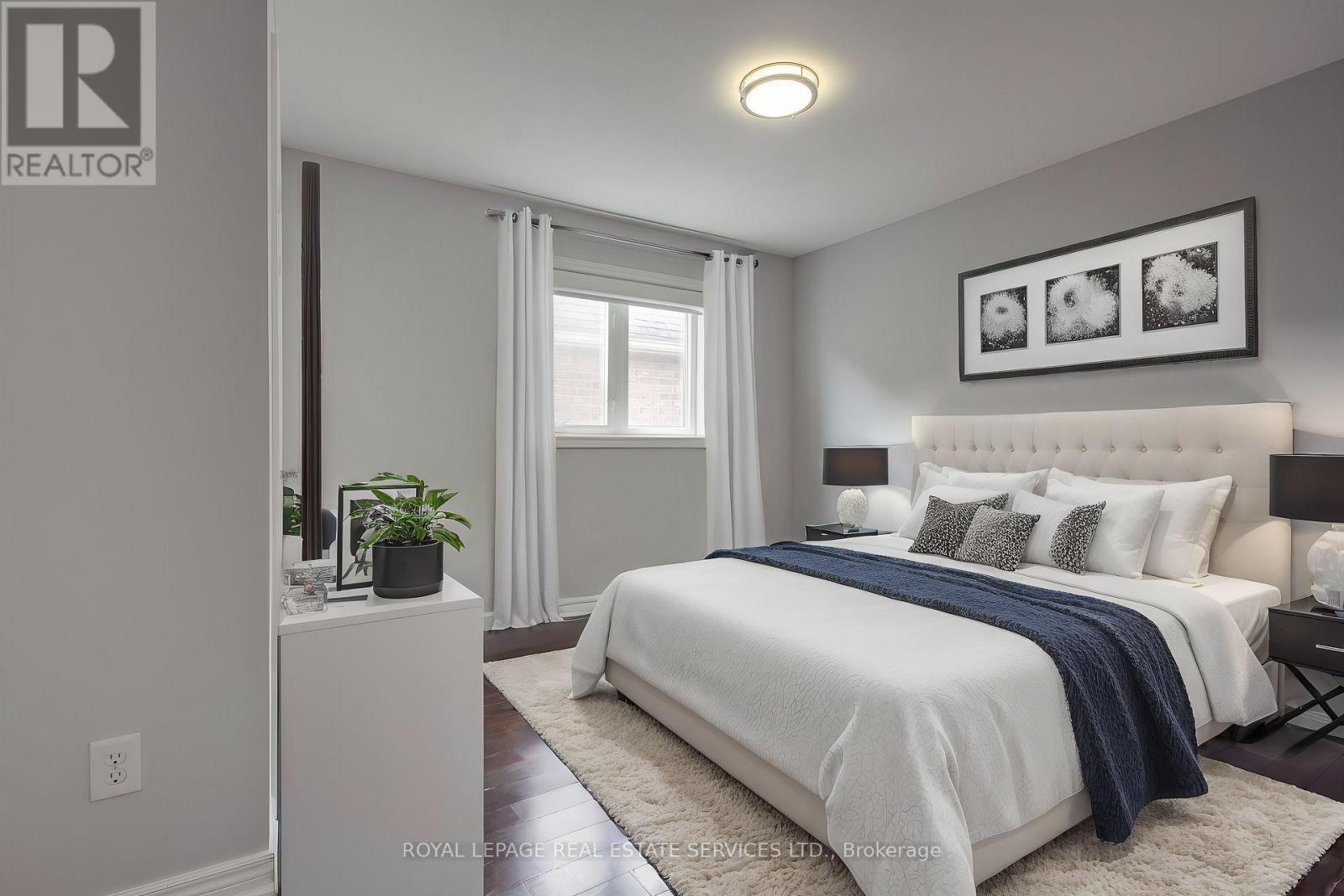 












393 BURLOAK DRIVE

,
Oakville,




Ontario
L6L6W8

