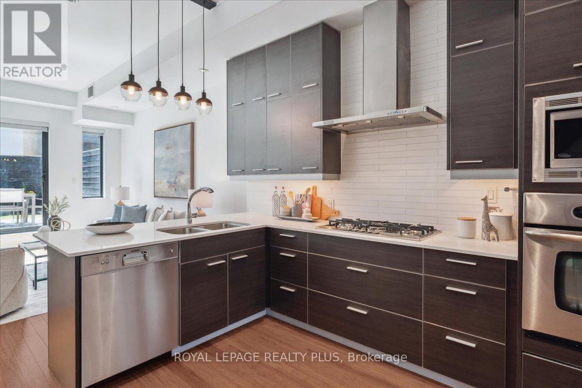 












2B PERCY STREET

,
Toronto,




Ontario
M5A3M8

