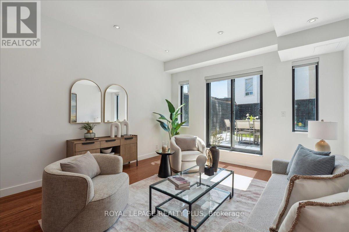 












2B PERCY STREET

,
Toronto,




Ontario
M5A3M8

