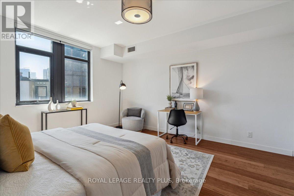 












2B PERCY STREET

,
Toronto,




Ontario
M5A3M8

