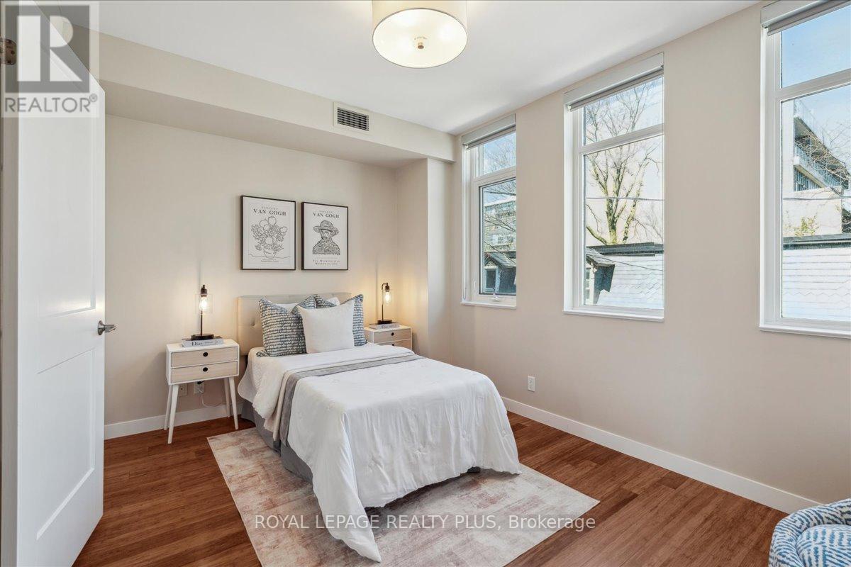 












2B PERCY STREET

,
Toronto,




Ontario
M5A3M8

