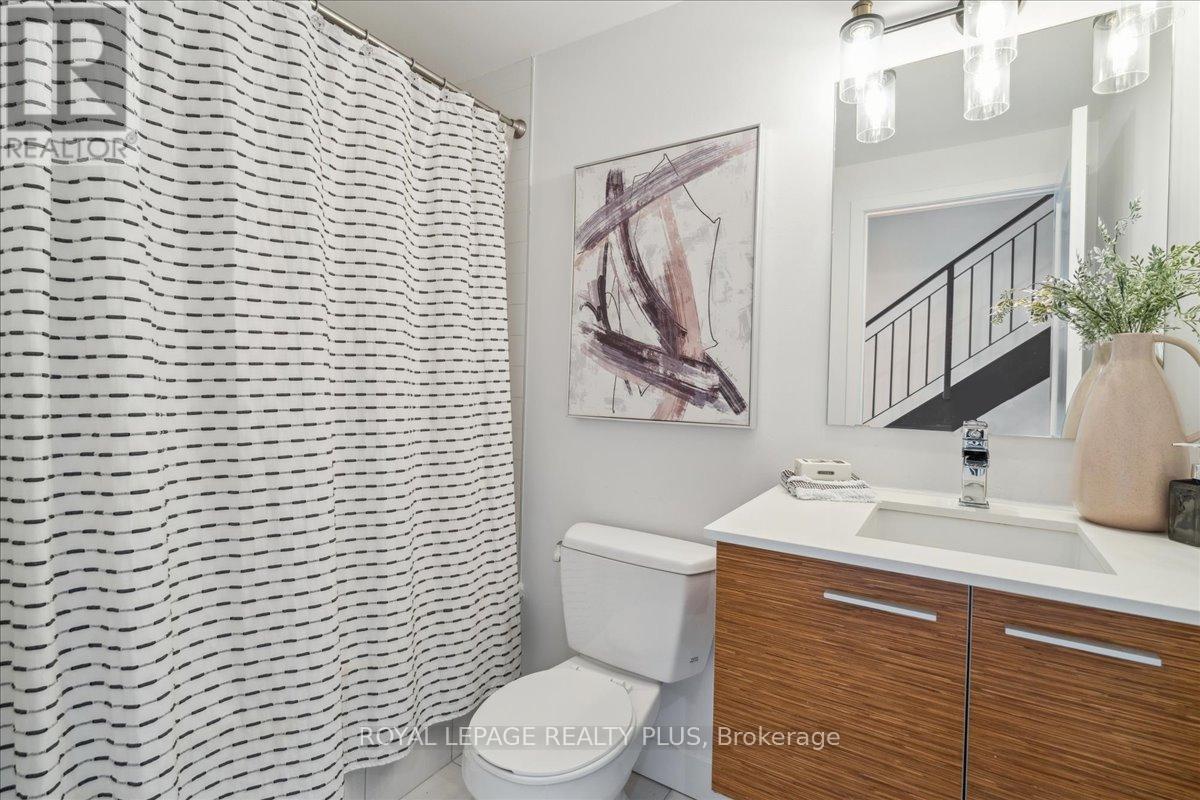 












2B PERCY STREET

,
Toronto,




Ontario
M5A3M8

