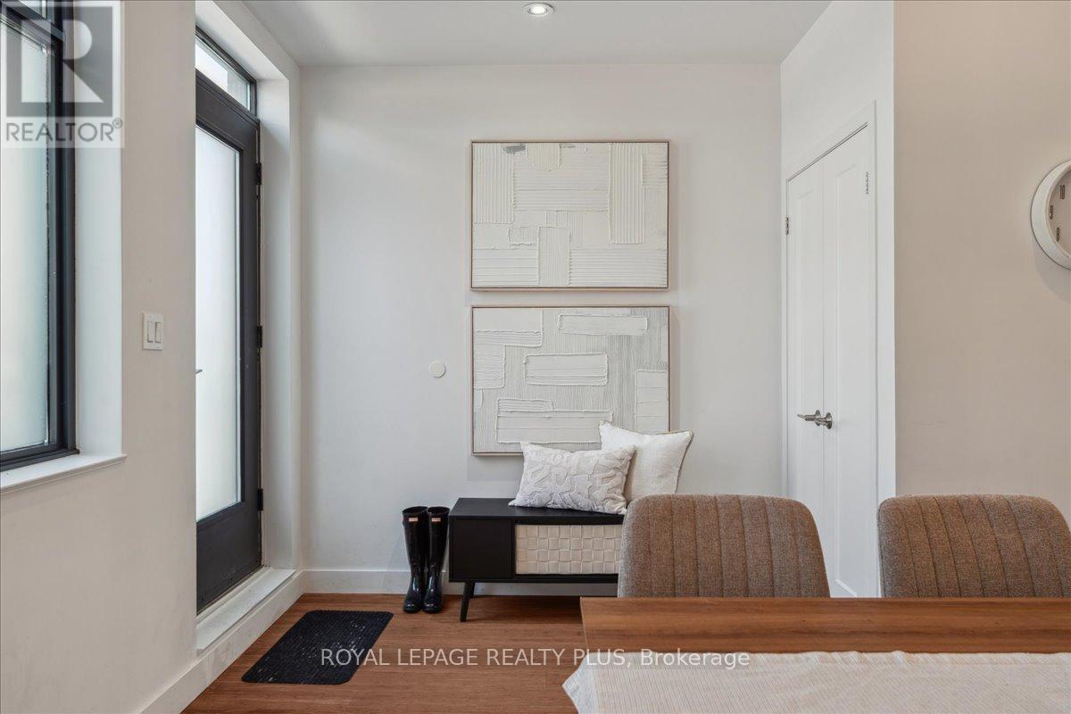 












2B PERCY STREET

,
Toronto,




Ontario
M5A3M8


