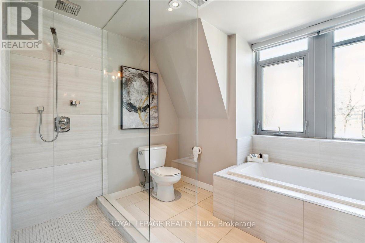 












2B PERCY STREET

,
Toronto,




Ontario
M5A3M8

