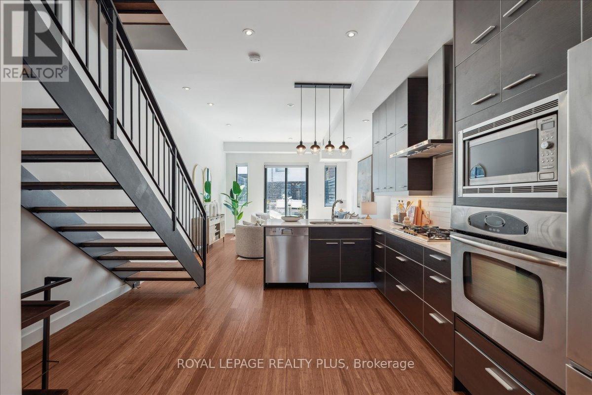 












2B PERCY STREET

,
Toronto,




Ontario
M5A3M8

