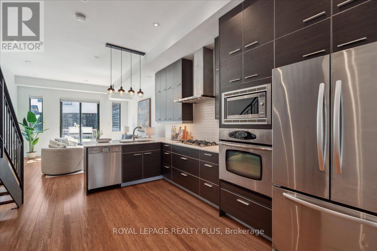 












2B PERCY STREET

,
Toronto,




Ontario
M5A3M8

