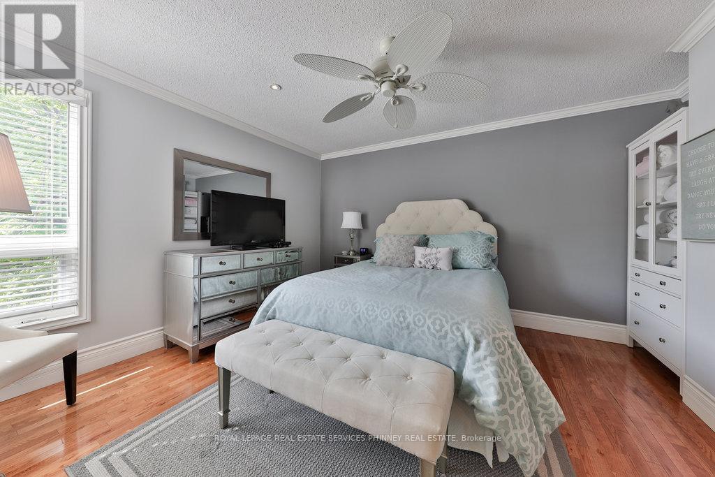 












27 - 1250 MARLBOROUGH COURT

,
Oakville,




Ontario
L6H2W7


