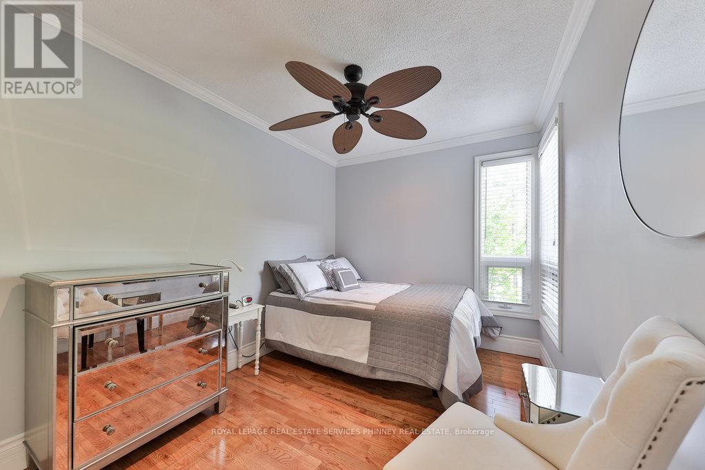 












27 - 1250 MARLBOROUGH COURT

,
Oakville,




Ontario
L6H2W7

