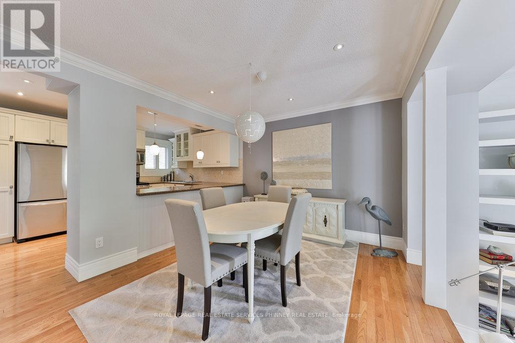 












27 - 1250 MARLBOROUGH COURT

,
Oakville,




Ontario
L6H2W7

