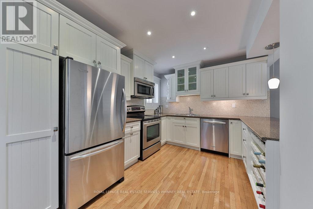 












27 - 1250 MARLBOROUGH COURT

,
Oakville,




Ontario
L6H2W7

