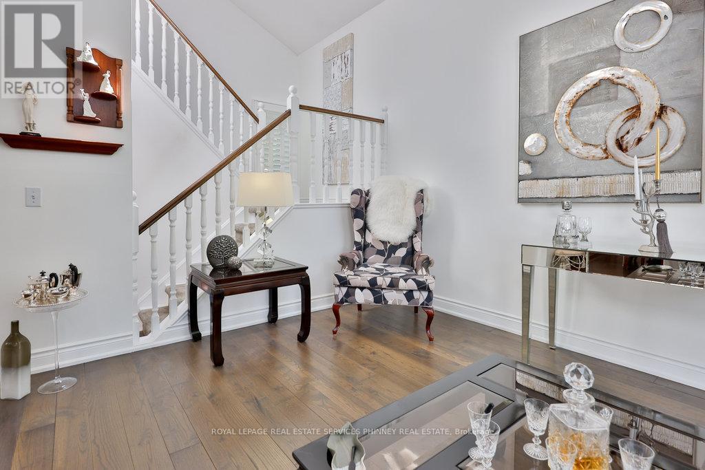 












35 BOWSHELM COURT

,
Mississauga,




Ontario
L5N1K2

