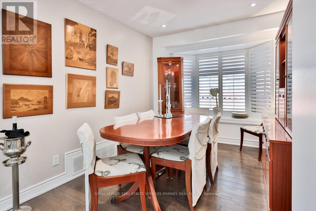 












35 BOWSHELM COURT

,
Mississauga,




Ontario
L5N1K2

