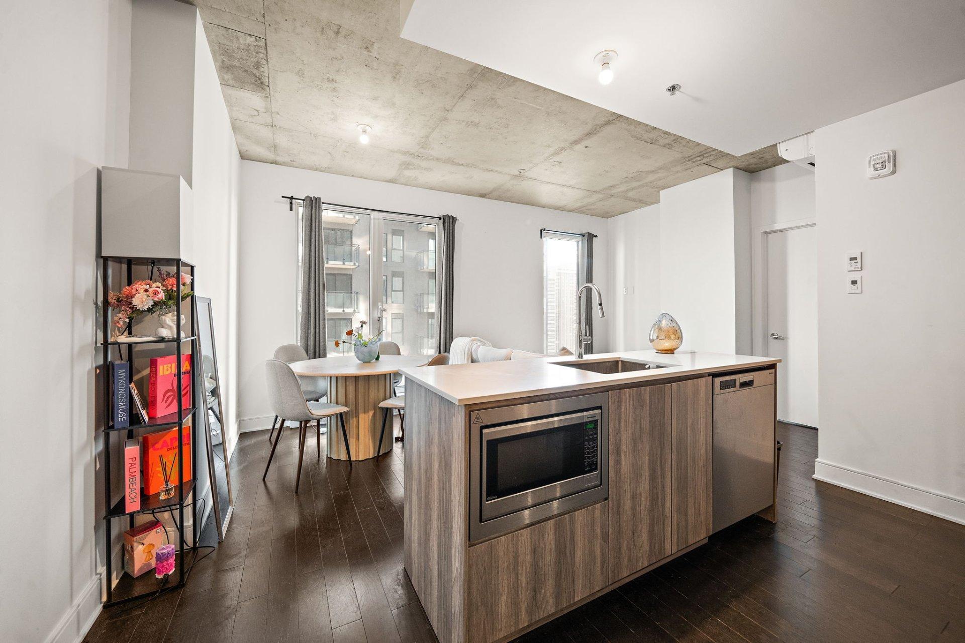 









2320


Rue Tupper

, 2205,
Montréal (Ville-Marie),




QC
H3H0B8

