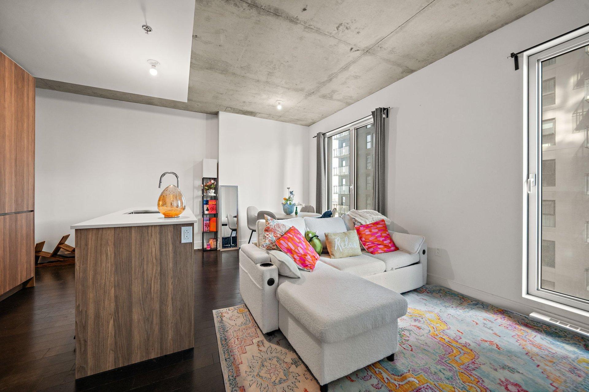 









2320


Rue Tupper

, 2205,
Montréal (Ville-Marie),




QC
H3H0B8

