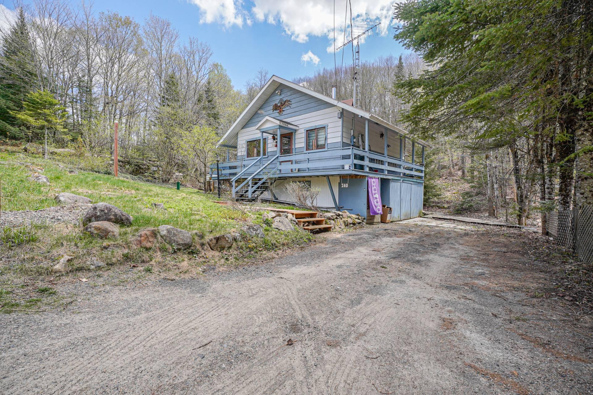 









240


Ch. Laporte

,
Saint-Adolphe-d'Howard,




QC
J0T2B0

