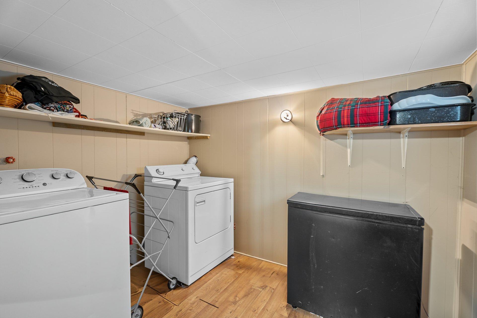 









240


Ch. Laporte

,
Saint-Adolphe-d'Howard,




QC
J0T2B0

