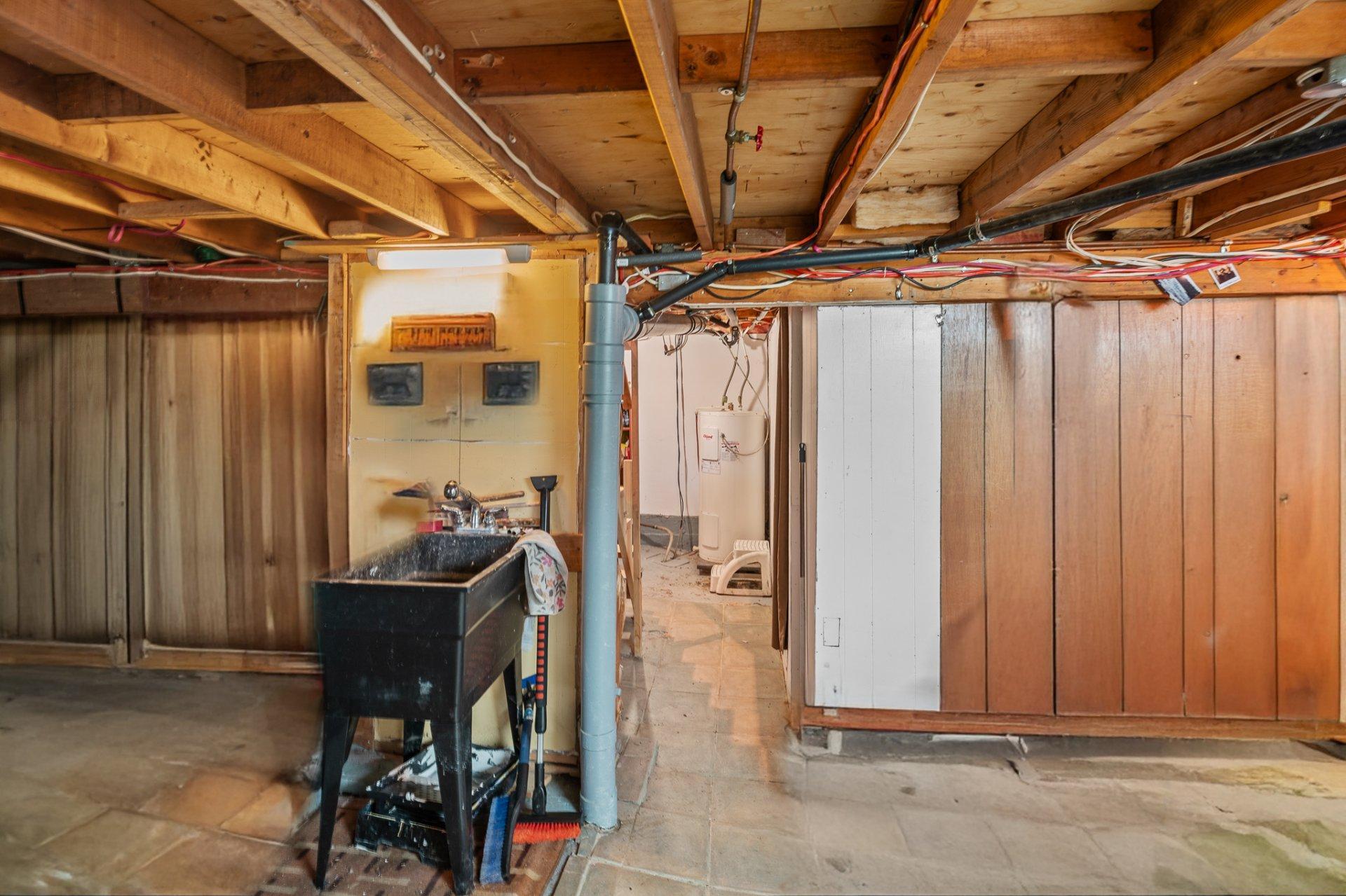 









240


Ch. Laporte

,
Saint-Adolphe-d'Howard,




QC
J0T2B0

