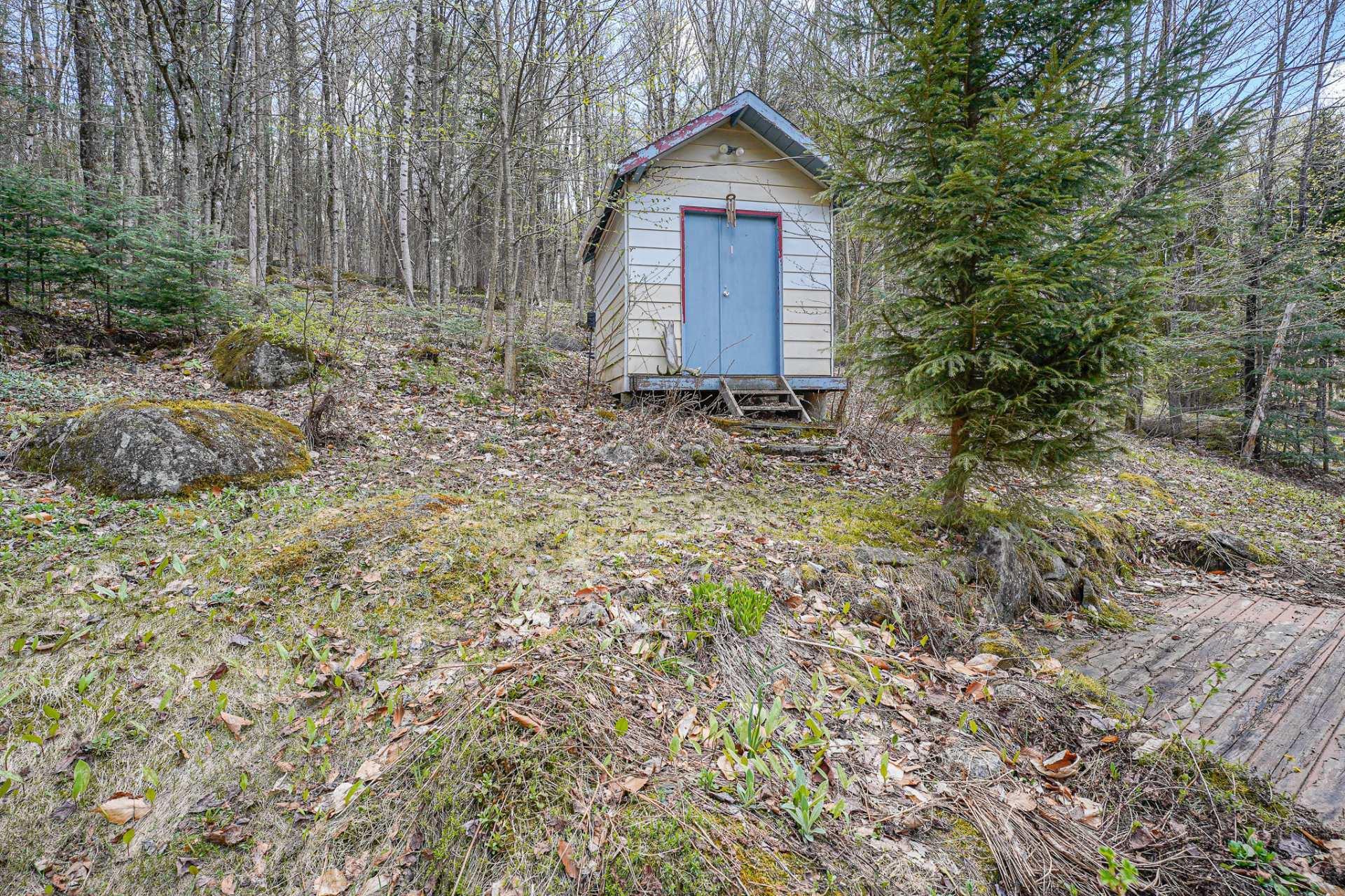 









240


Ch. Laporte

,
Saint-Adolphe-d'Howard,




QC
J0T2B0

